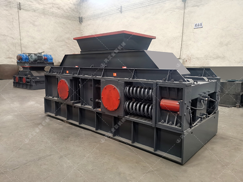 兩臺(tái)大型2PG1510鵝卵石破碎機(jī)設(shè)備發(fā)貨圖片