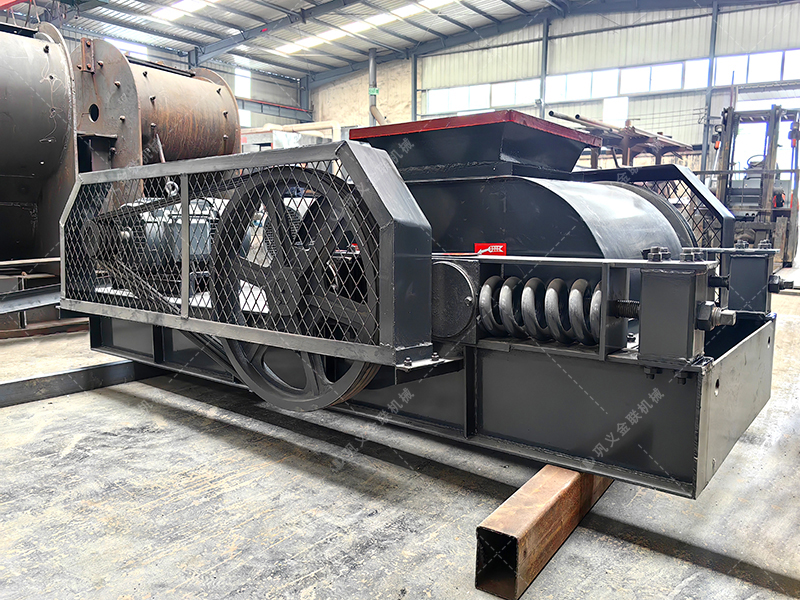 2PGC小型雙齒輥破碎機發貨圖片_發往湖南婁底_破碎冰塊 2PGC小型雙齒輥破碎機發貨圖片_發往湖南婁底_破碎冰塊