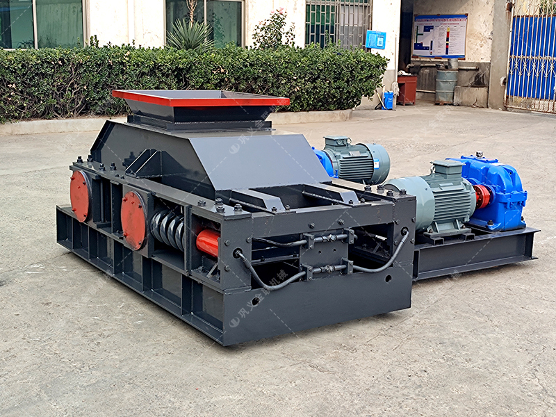 2PG800X600對輥破碎機(jī)發(fā)貨圖片_發(fā)往重慶_鵝卵石制砂 2PG800X600對輥破碎機(jī)發(fā)貨圖片_發(fā)往重慶_鵝卵石制砂