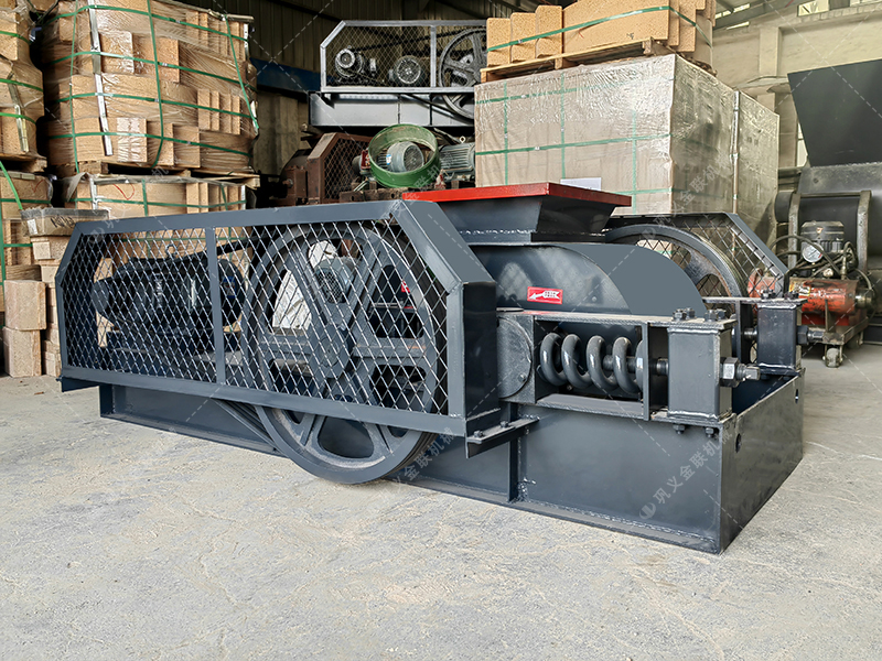 2PG小型對輥破碎機(jī)發(fā)貨現(xiàn)場圖片_發(fā)往江西撫州_破碎玻璃 2PG小型對輥破碎機(jī)發(fā)貨現(xiàn)場圖片_發(fā)往江西撫州_破碎玻璃