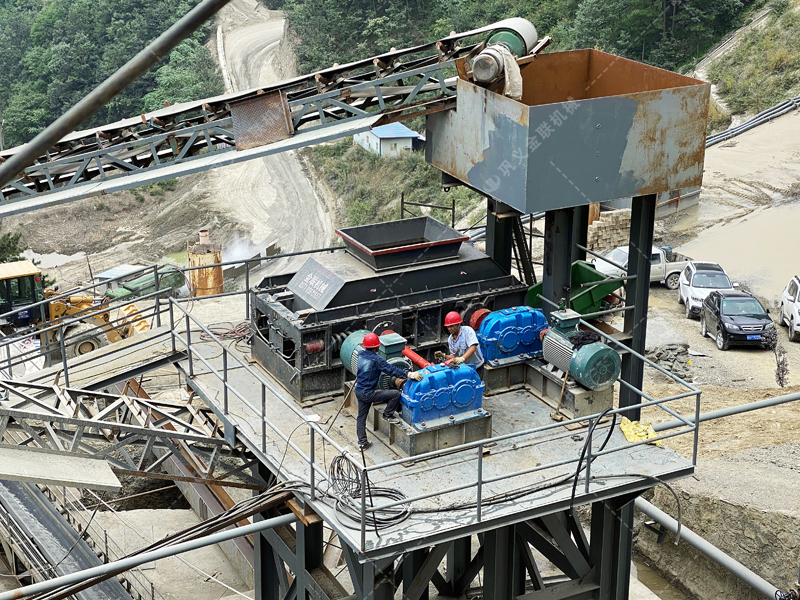 傳統(tǒng)破碎生產(chǎn)線為何要加裝對(duì)輥破碎機(jī)作為終破設(shè)備？