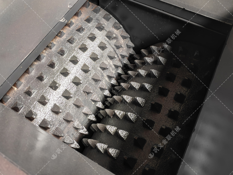 雙齒輥破碎機:結(jié)構(gòu)與原理的協(xié)同,讓企業(yè)效益看得見摸得著 雙齒輥破碎機:結(jié)構(gòu)與原理的協(xié)同,讓企業(yè)效益看得見摸得著